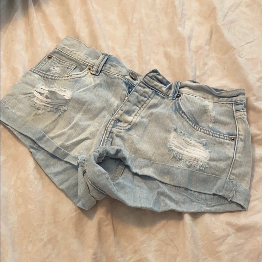 Amuse Society Shorts Size 25 Light Blue Worn